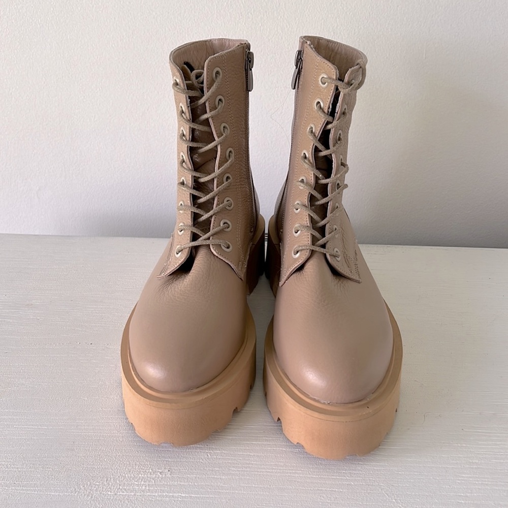 NEW Combat Boots two tone Cream&Caramel Size 38 European (10 inch - toe to heel)